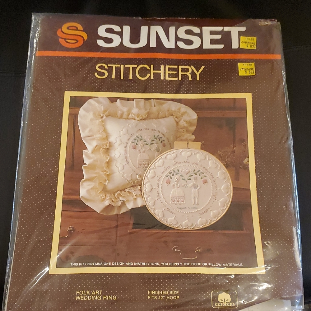 Stitchery Folk-Art Wedding Ring Kit - Cream